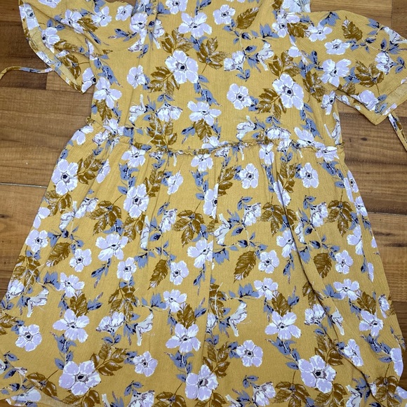 Hommage Los Angeles Mustard Yellow Floral Print Cold Shoulder Dress - Picture 5 of 12